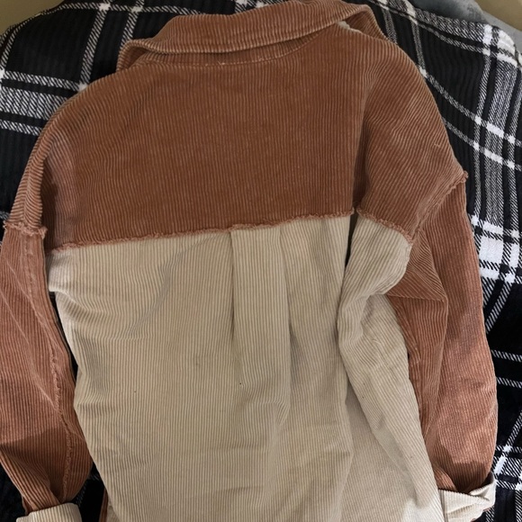 boutique brown button up - Picture 2 of 3
